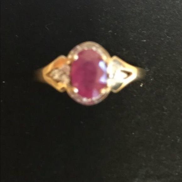 ❌❌SOLD❌❌18K Solid Yellow Gold Ruby Natural Diamonds Ring size 7 stamped 18K - Picture 3 of 8